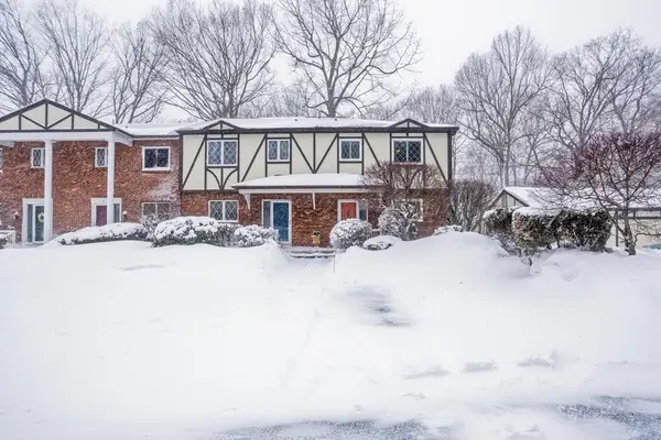 43 West Summitt St #10, South Hadley, MA 01075