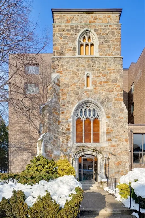 321 Harvard Street #307, Cambridge, MA 02139