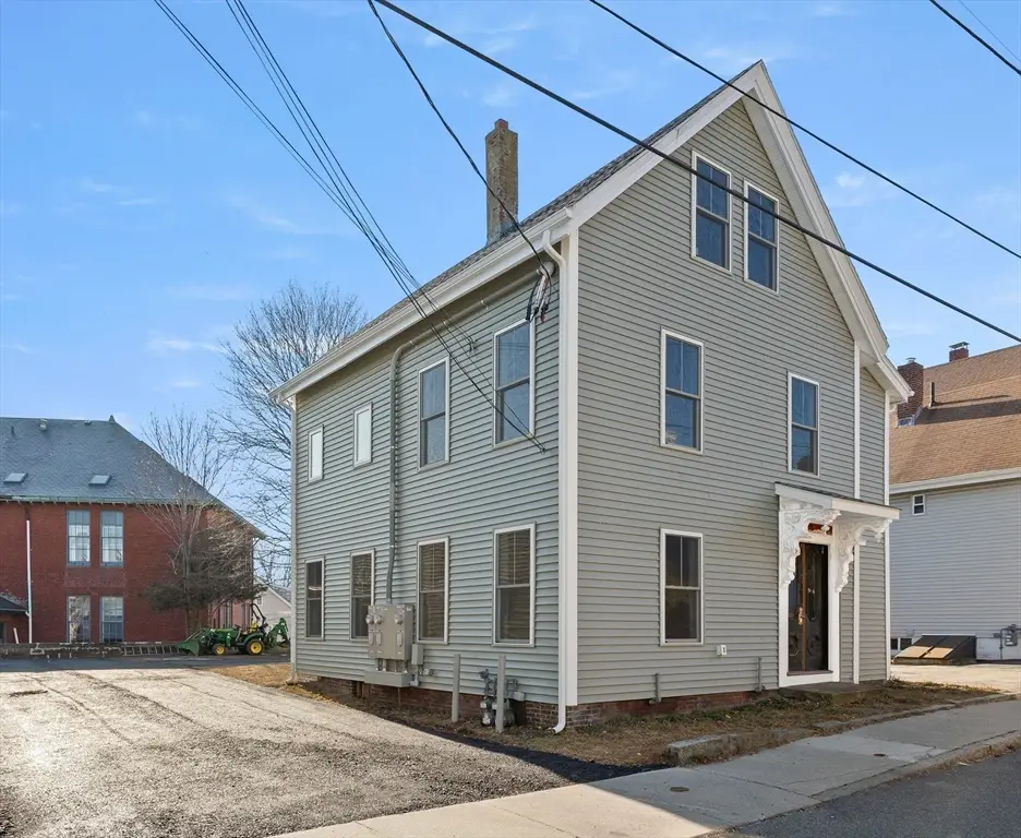 20 Beacon St, Gloucester, MA 01930 - #1