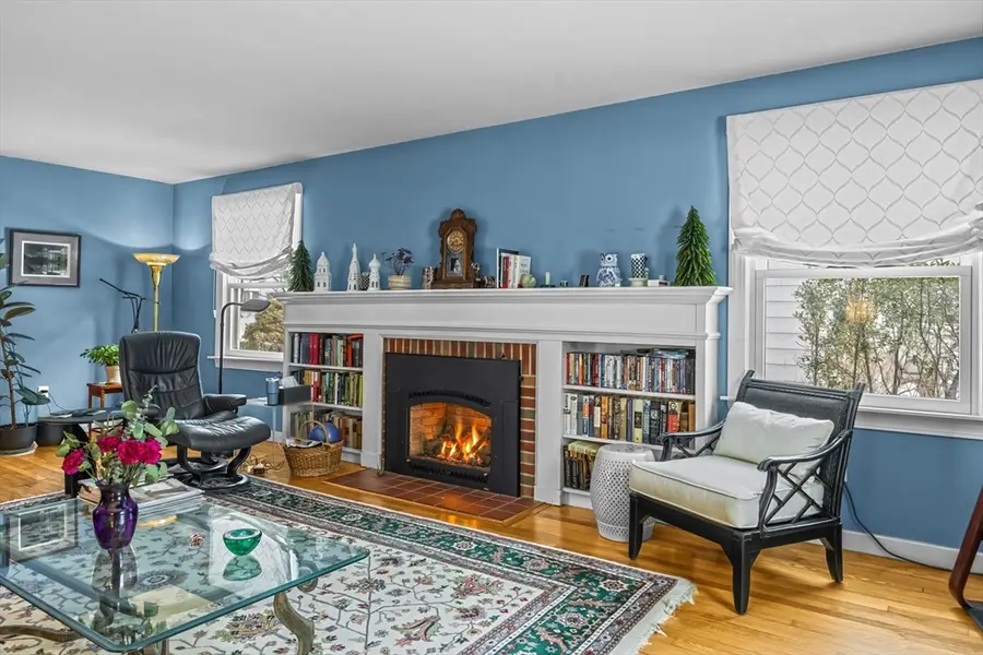 25 Woodbridge Ter, South Hadley, MA 01075 - #2