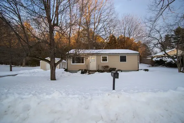 17 Jeanne Marie St, Springfield, MA 01129