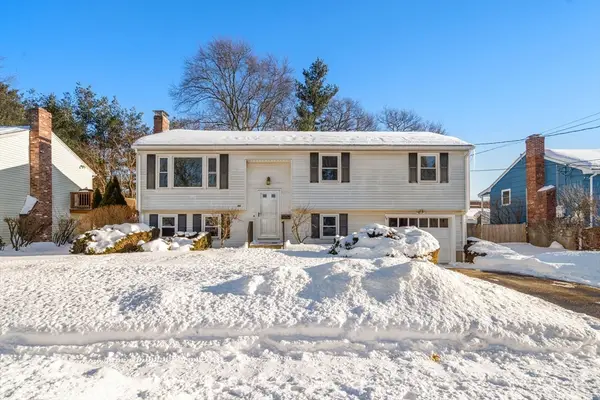 56 Greenleaf Cir, Framingham, MA 01701