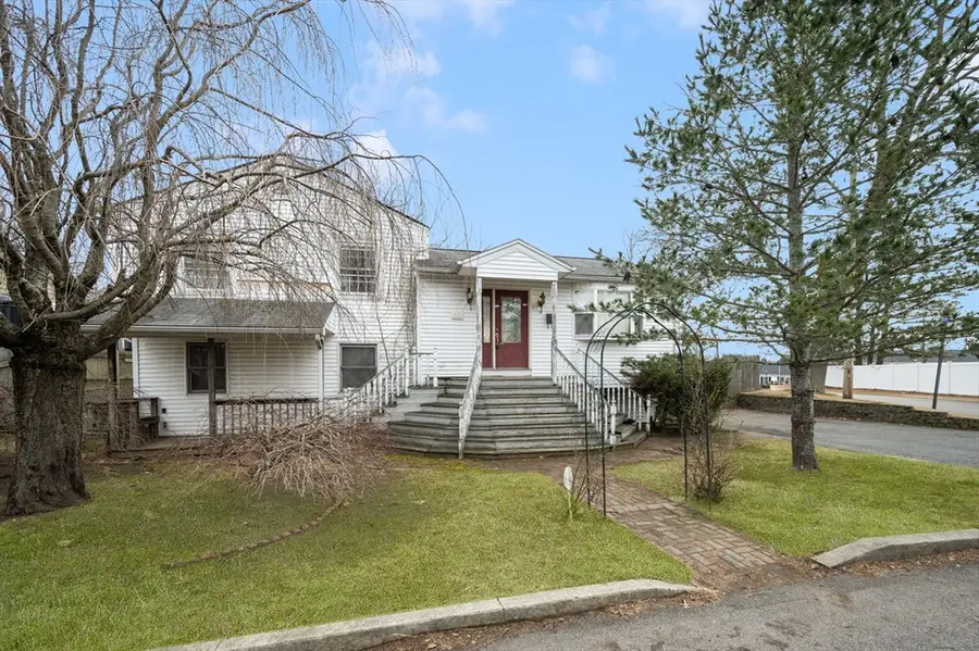 58 Manning St, North Providence, RI 02911 - #3