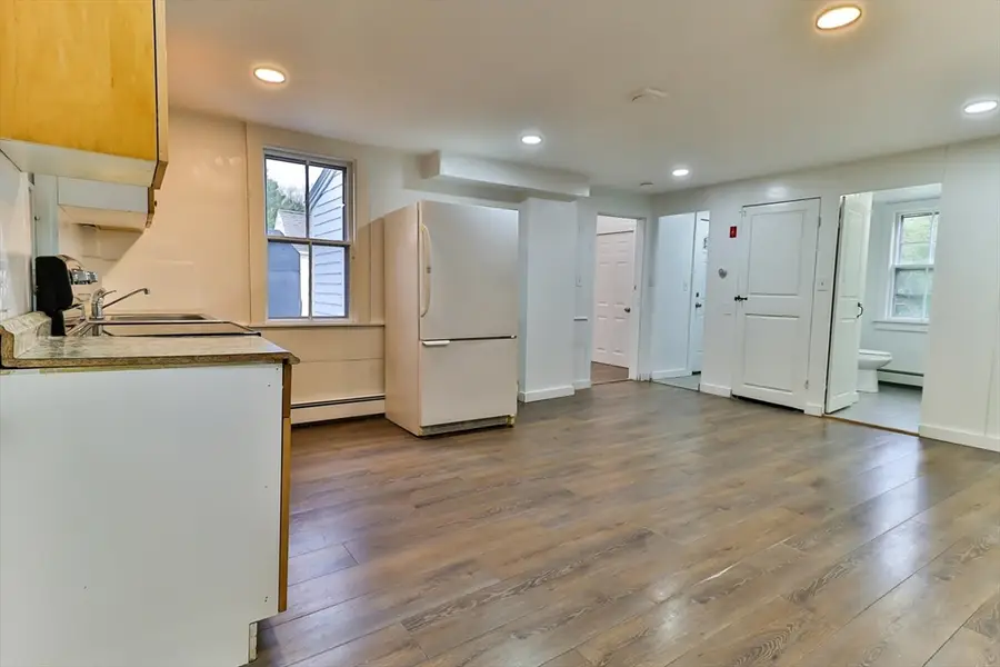 194 Main St, Dennis, MA 02638 - #3