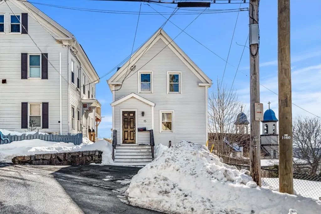 15 Mount Vernon St, Gloucester, MA 01930 - #1