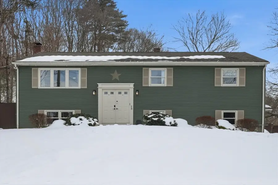 28 Old Jarvis Ave, Holyoke, MA 01040 - #2