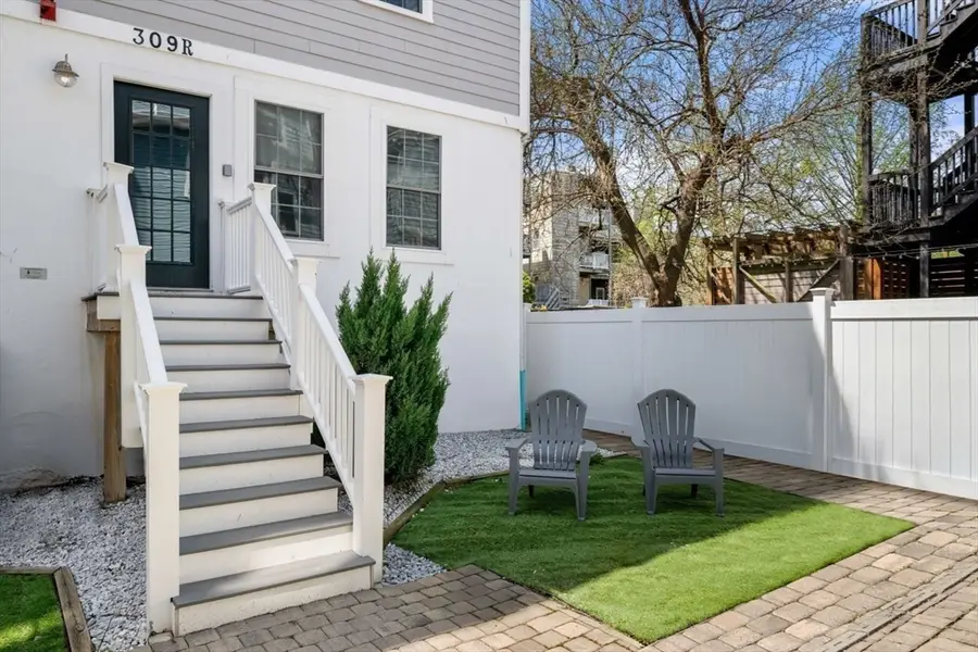 309 309-311 Sumner Street #2R, Boston, MA 02128 - #2