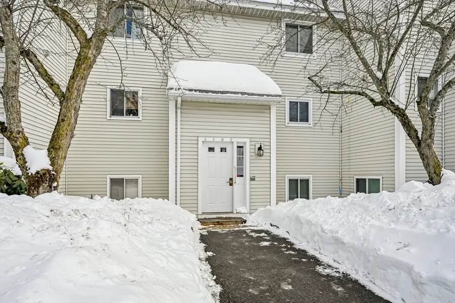 100 Merrimack Ave #9, Dracut, MA 01826 - #3