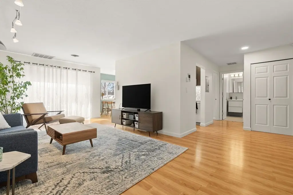 1206 Greendale Ave #217, Needham, MA 02492 - #1