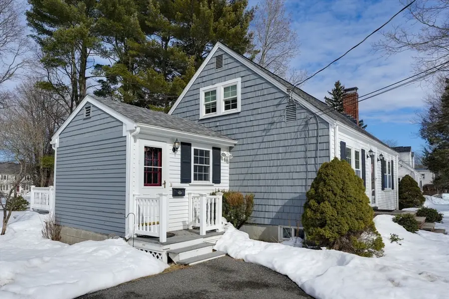 5 Castle Avenue, Medfield, MA 02052 - #3