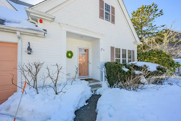 22 Stratford Rdg #22, Mashpee, MA 02649