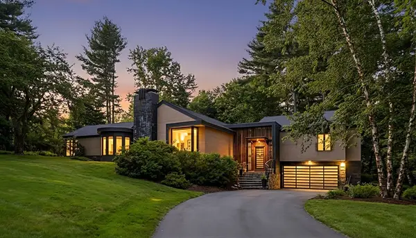 719 Wellesley St, Weston, MA 02493