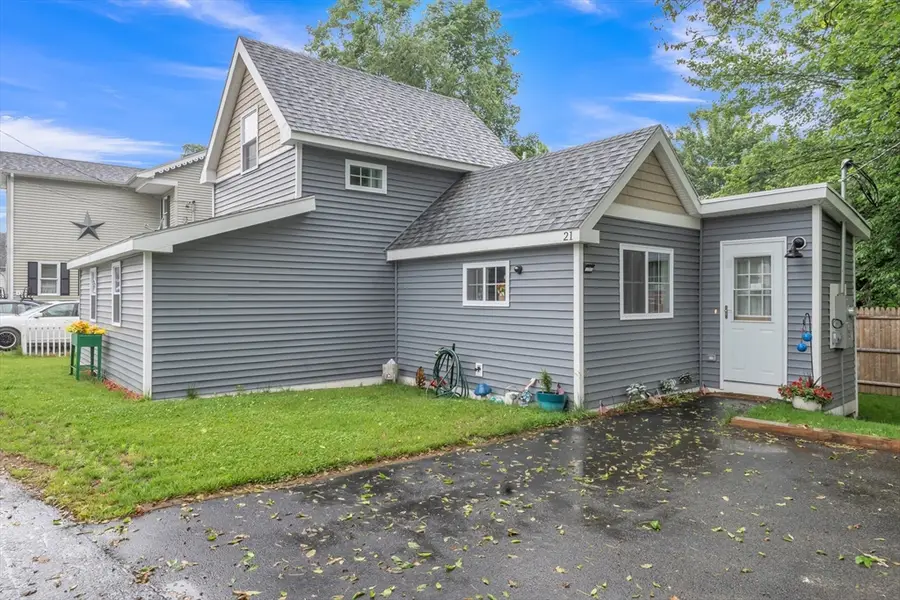 21 Myrtle Ave, Sterling, MA 01564 - #3