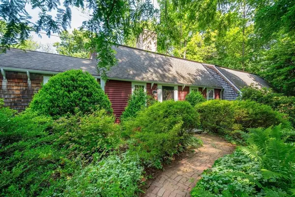 4 Leslie Road, Winchester, MA 01890