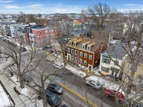 867 E. Broadway, Boston, MA 02127