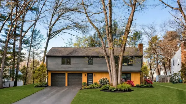 8 Emily Road, Framingham, MA 01701