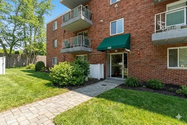 300 Commercial Street #23, Braintree, MA 02184