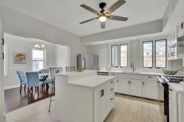 124 Chestnut St #2, Brookline, MA 02445