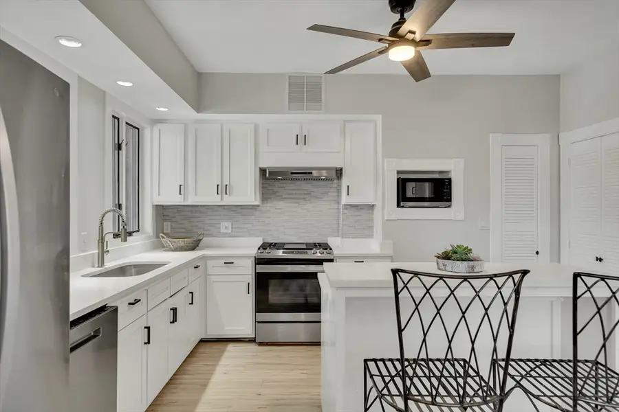 124 Chestnut St #2, Brookline, MA 02445 - #3