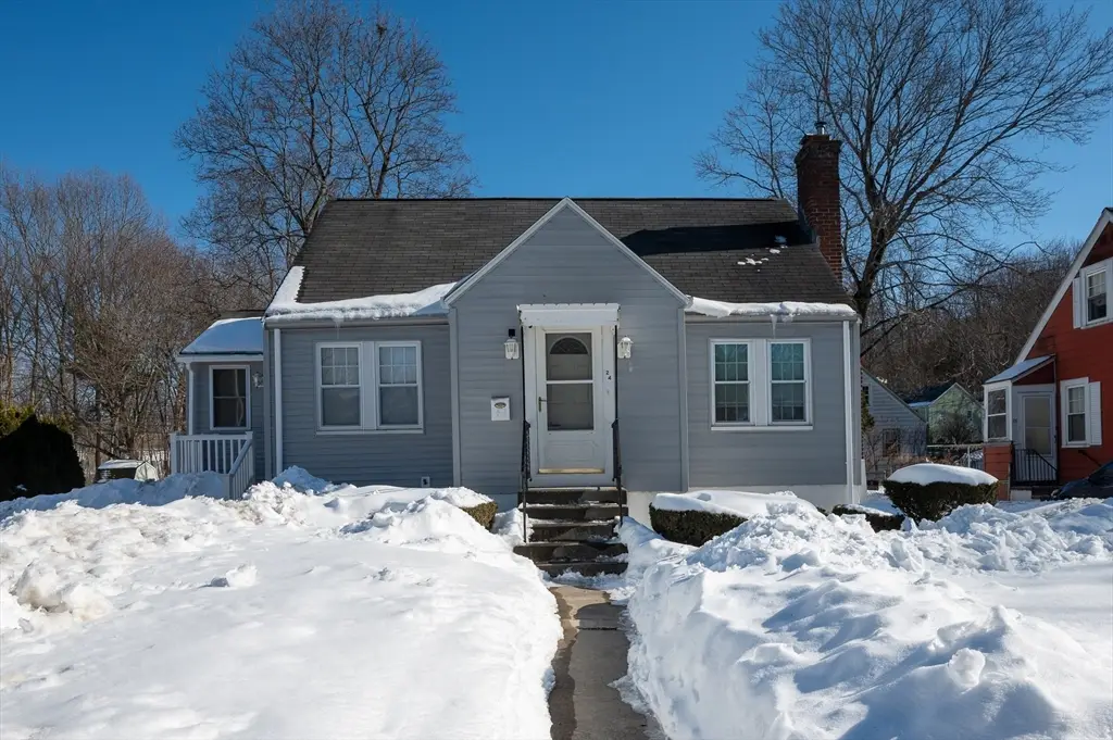 24 Geneva St, Worcester, MA 01602 - #1