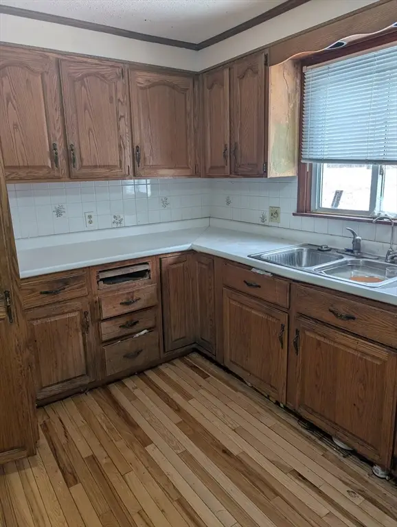 42 Putnam Drive, Westfield, MA 01085 - #2