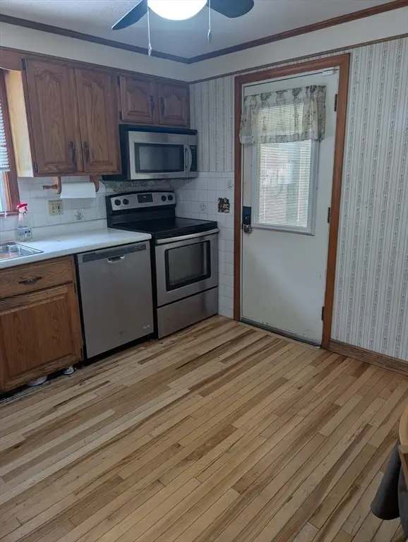 42 Putnam Drive, Westfield, MA 01085 - #3