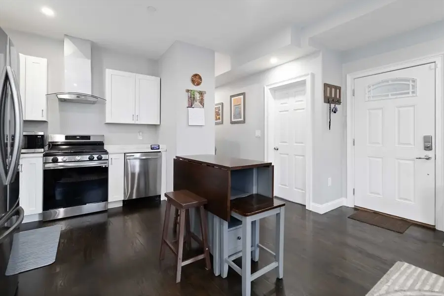 18 Albion St #2, Boston, MA 02119 - #3