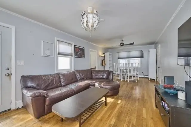 26 Shute Path, Newton, MA 02459 - #3