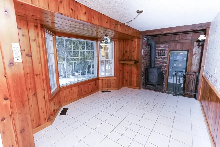 5 Maple St, South Hadley, MA 01075 - #3