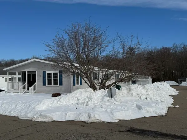 20 Woodridge Road, Plainville, MA 02762