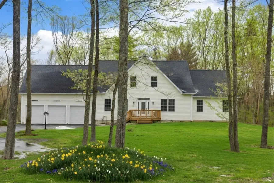 14 Lefevre Dr, Kingston, NH 03848 - #3