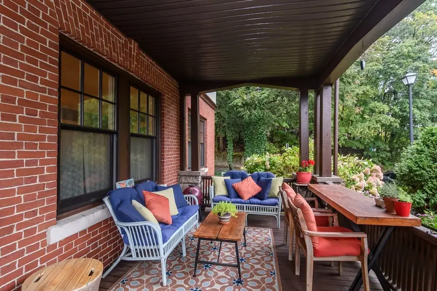 18 Eaton Court, Wellesley, MA 02481 - #2