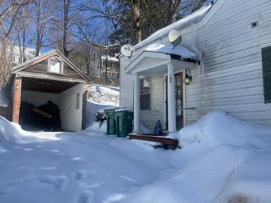 102 Pleasant St, Fitchburg, MA 01420 - #3