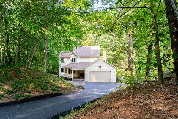 180 Pike Ave, Attleboro, MA 02703