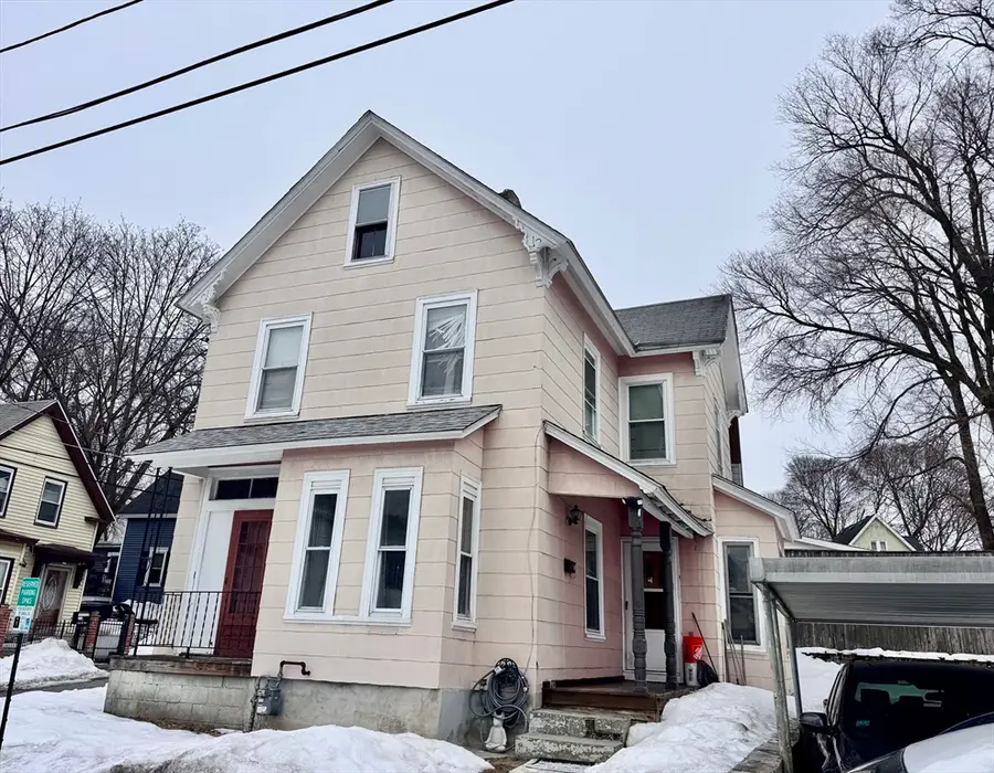 15 Barclay St, Lowell, MA 01851 - #2