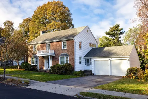 55 Woodlawn Dr, Newton, MA 02467