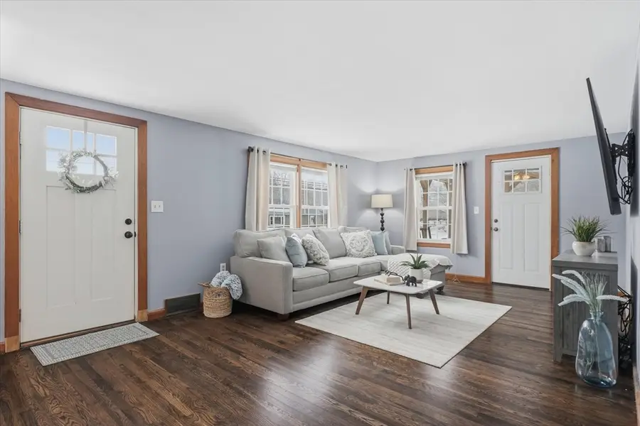 612 Chandler St, Tewksbury, MA 01876 - #3