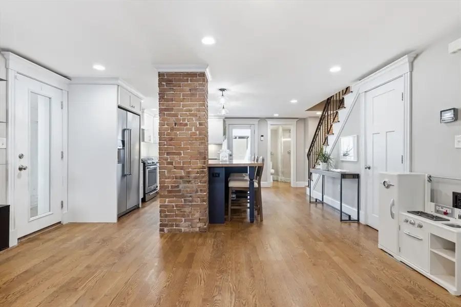 19 Linden St, Boston, MA 02127 - #2