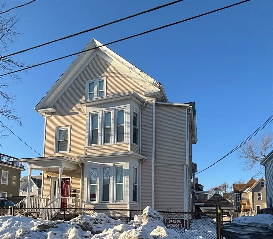 39 Harvard St, Brockton, MA 02301 - #2