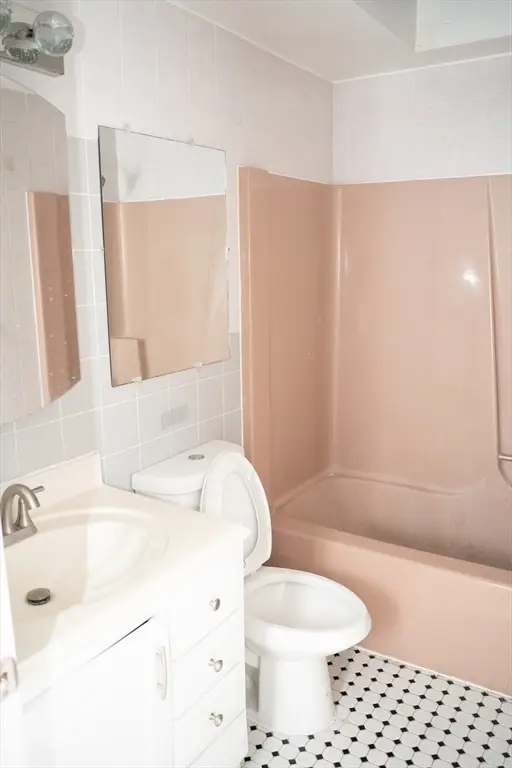 9 Wrentham St, Boston, MA 02124 - #1