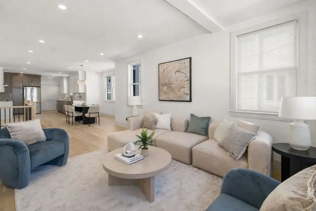 10-12 Clyde Rd #1, Watertown, MA 02472 - #1