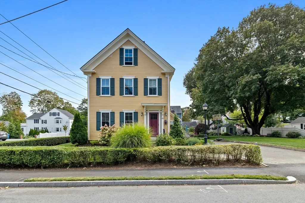 57 Wave Ave, Wakefield, MA 01880 - #1