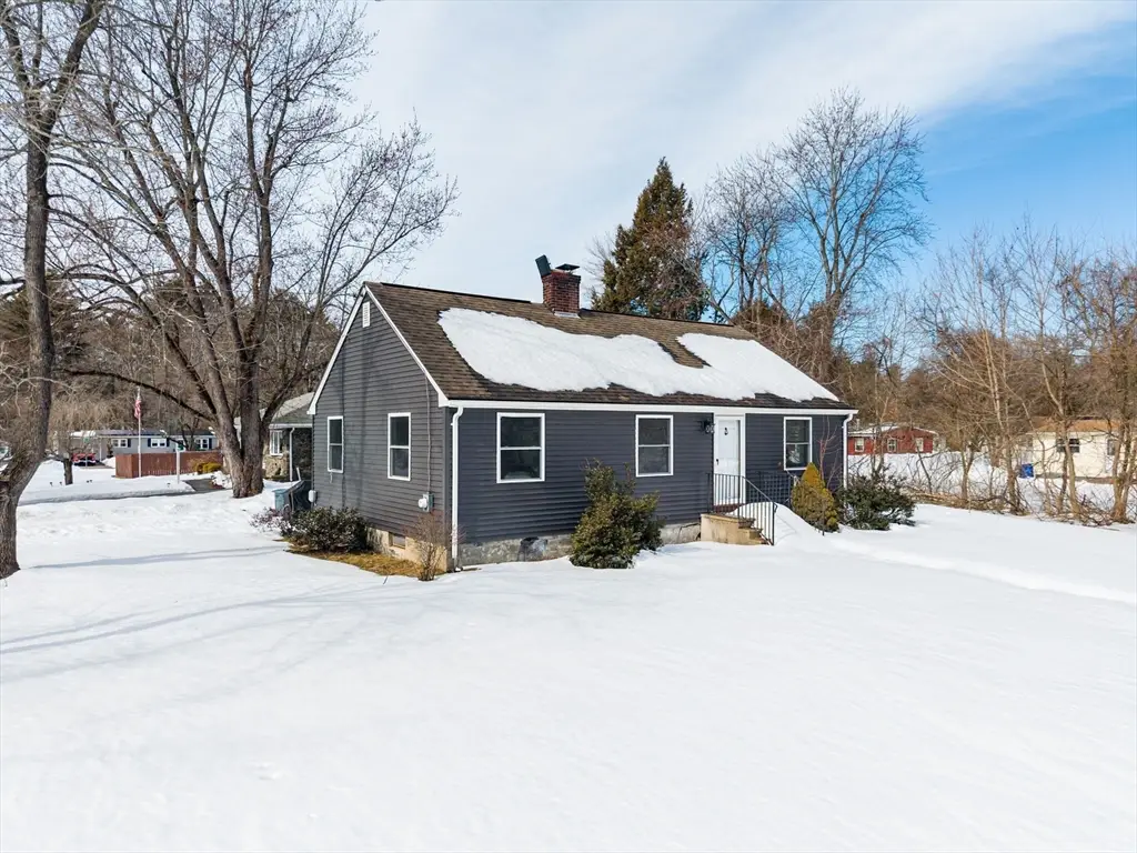 140 Slumber Ln, Springfield, MA 01128 - #1