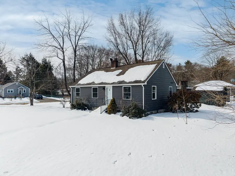 140 Slumber Ln, Springfield, MA 01128 - #2