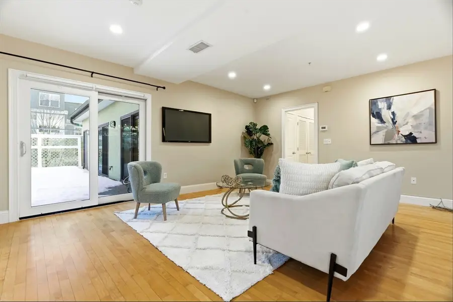 38 Brookford St #2, Cambridge, MA 02140 - #3