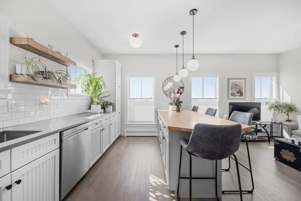 168 Humphrey #PH, Swampscott, MA 01907