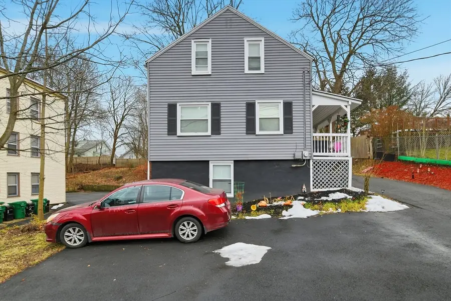 238 E Main St, Chicopee, MA 01020 - #2