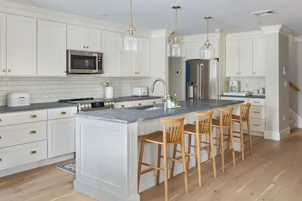 1 Jewett St #2, Rockport, MA 01966