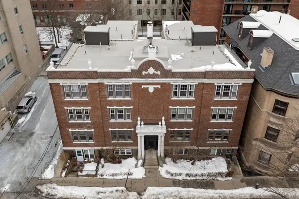 125 Park St #2, Brookline, MA 02446