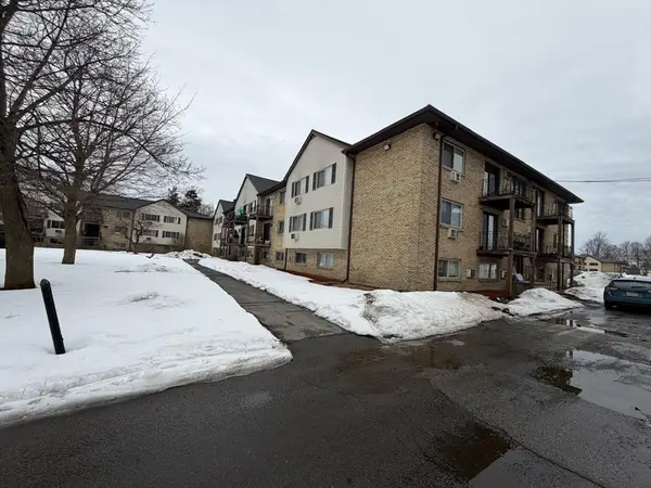 351 Pawtucket Blvd #29, Lowell, MA 01854